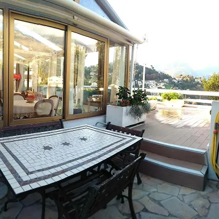 Baina Menton